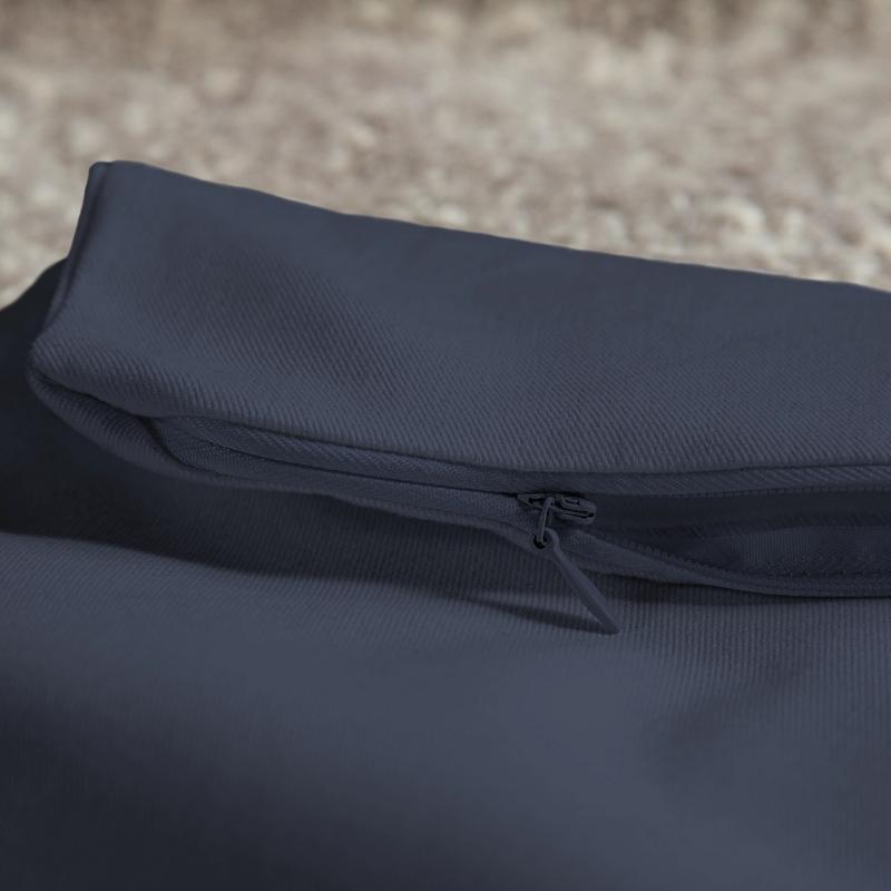 Now Everybody On The Boat Gettin' Tipsy